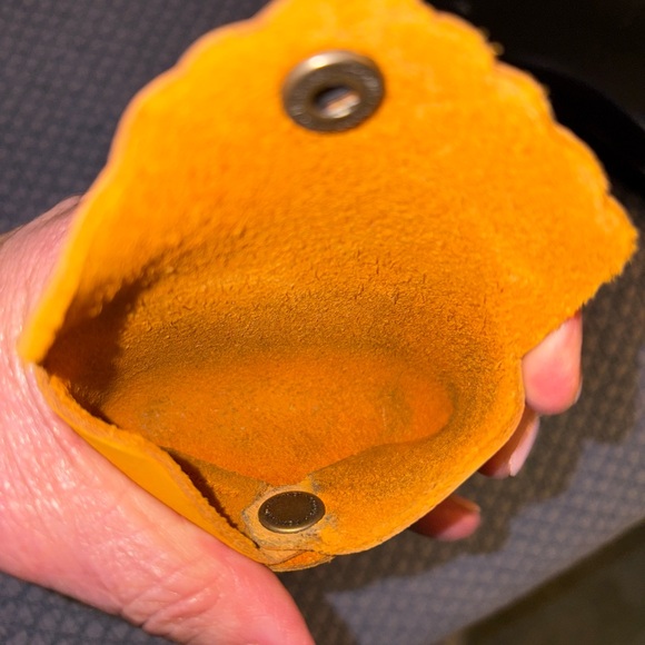 Portland Leather Goods Yellow/Sunflower Daisy Leather Wallet Credit Card - Picture 4 of 6